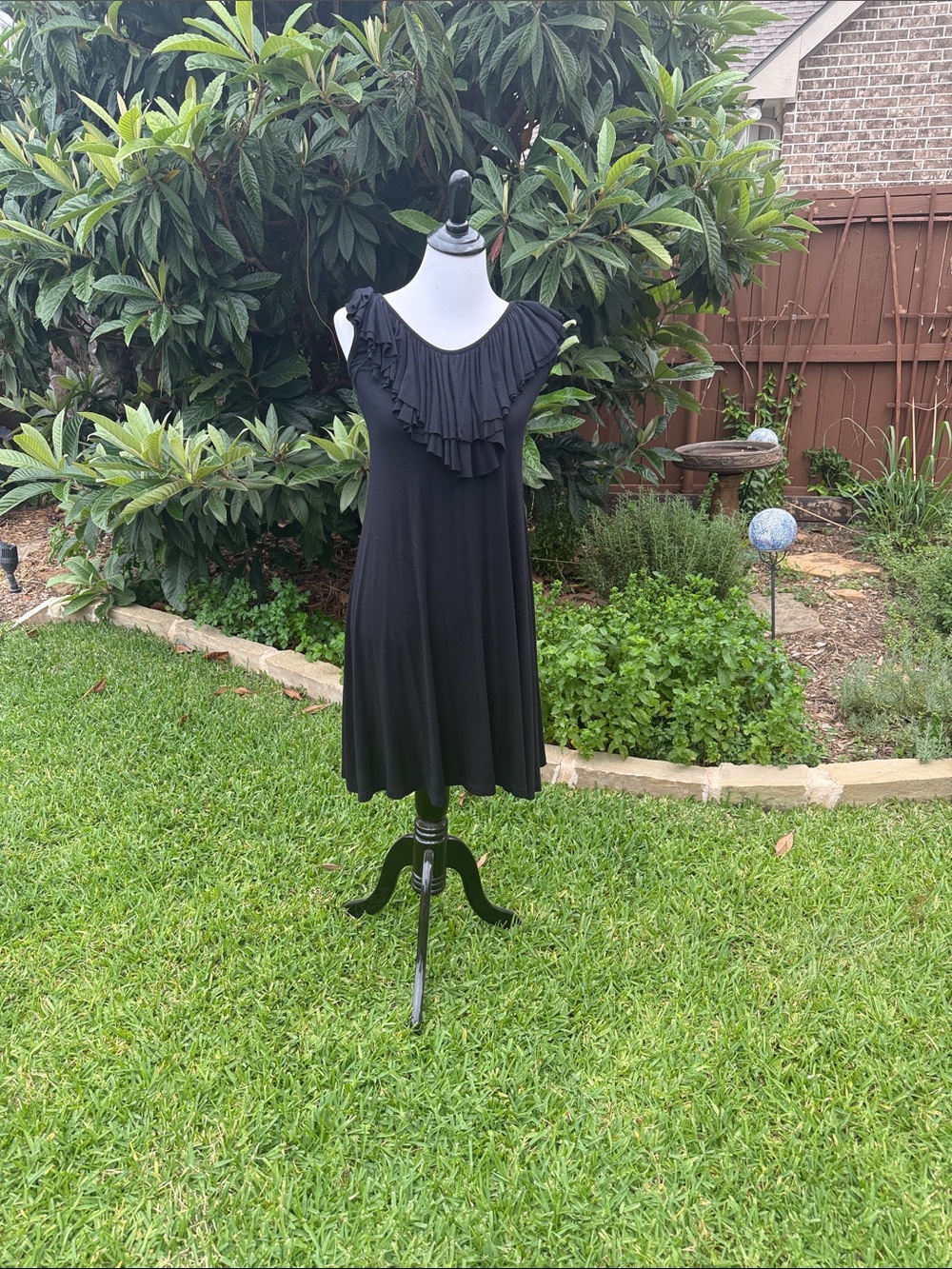 Karen Kane Black Ruffle-Trim Sleeveless Midi Dress